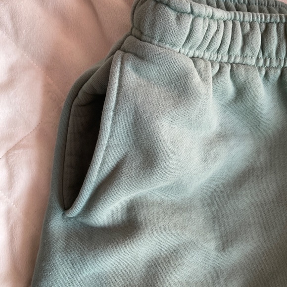 TNA Cozy AF Fleece Sweatpants - Picture 5 of 13